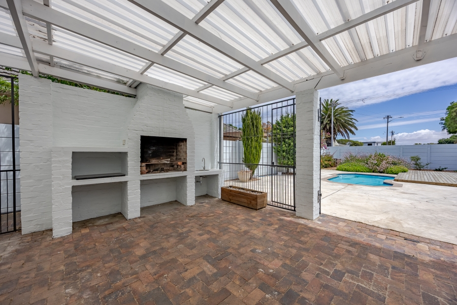 4 Bedroom Property for Sale in Milnerton Central Western Cape